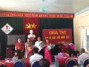 phu huynh tang qua.jpeg - 