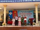 Trao thuong GV có thành tích XS nam hoc.jpg - 